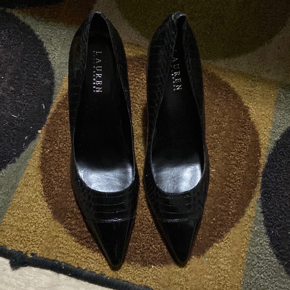 Nice black pump heel